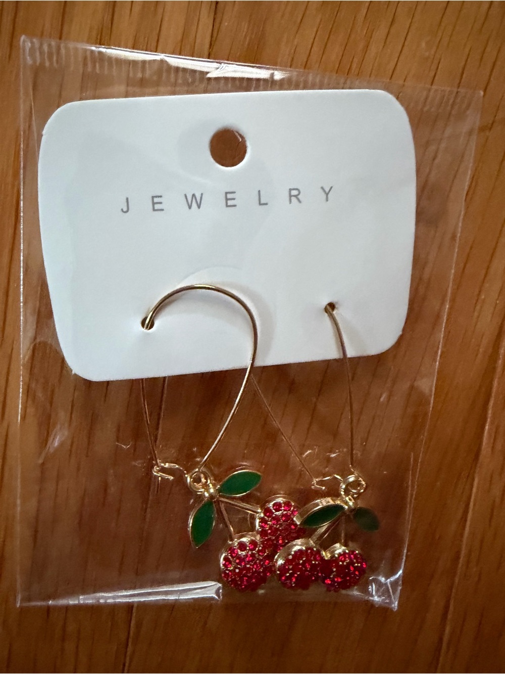 Cherry Bundle Print Flip Flops with Matching Cherry Earrings - NWT - Picture 2 of 4